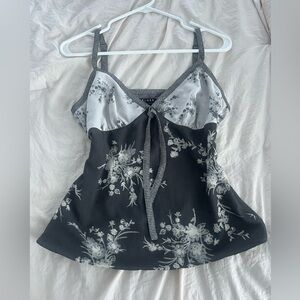 Gray & white floral print cami top with tie detail and adjustable straps size 8